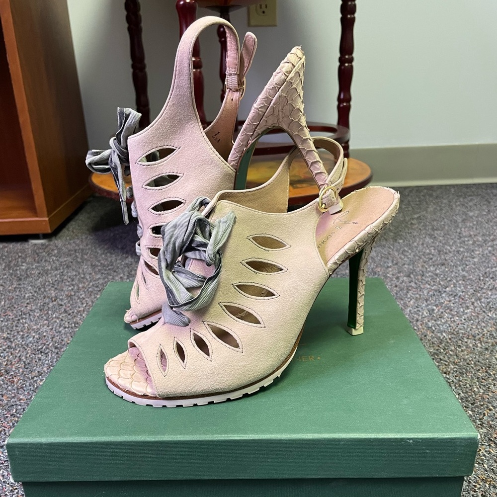 Donald Pliner Heels